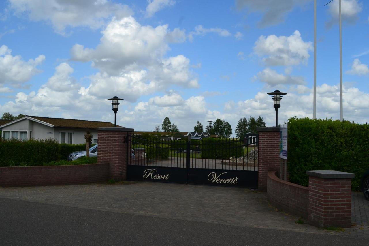 Wuivend Riet Gelegen Op Resort Venetie ヒートホールン エクステリア 写真
